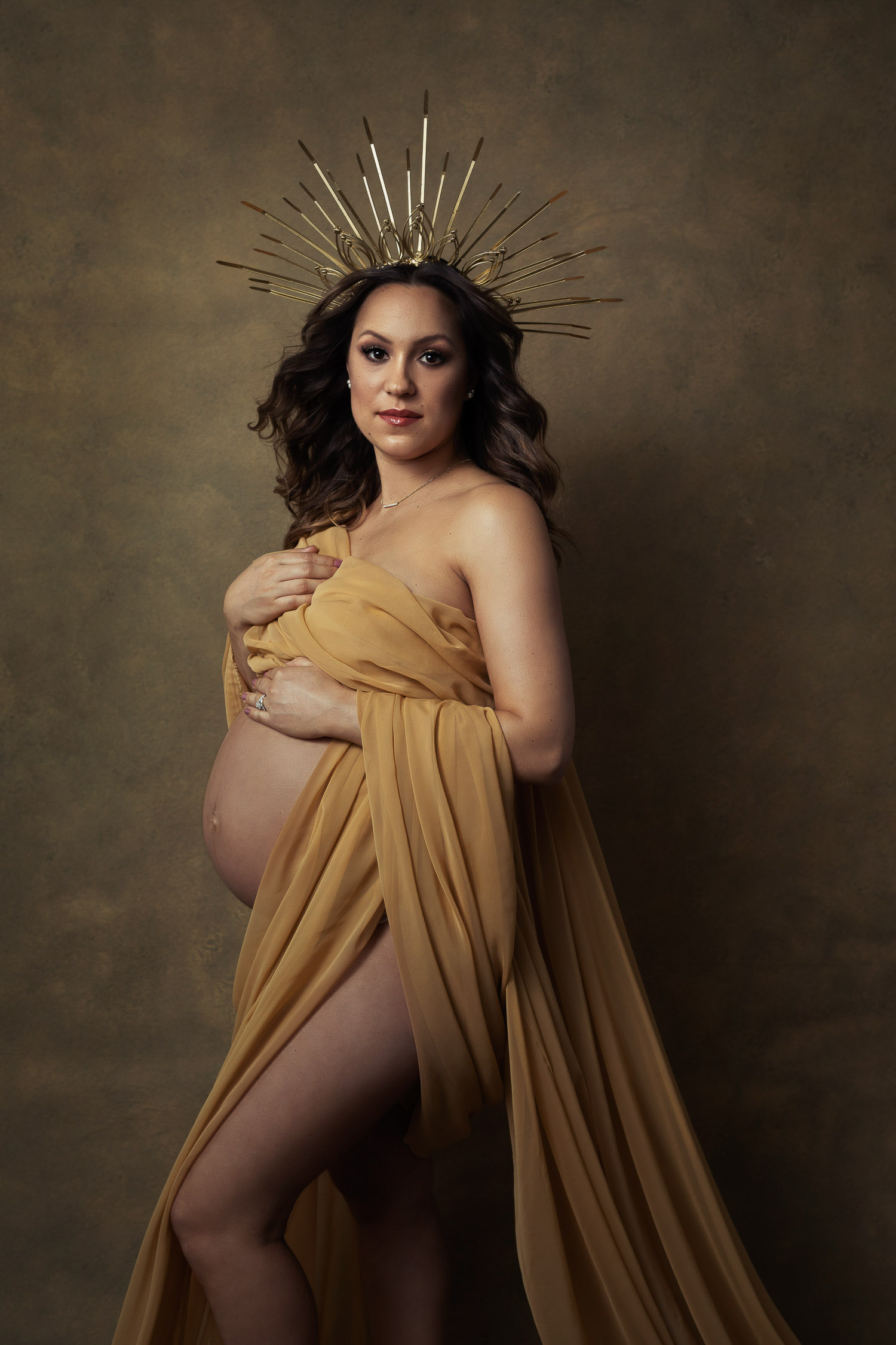 maternity session goddess inspired.