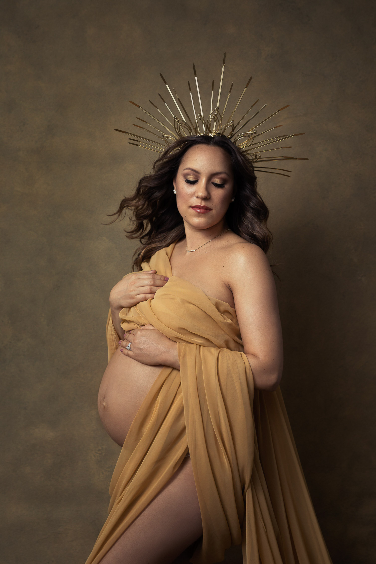 maternity session goddess inspired.