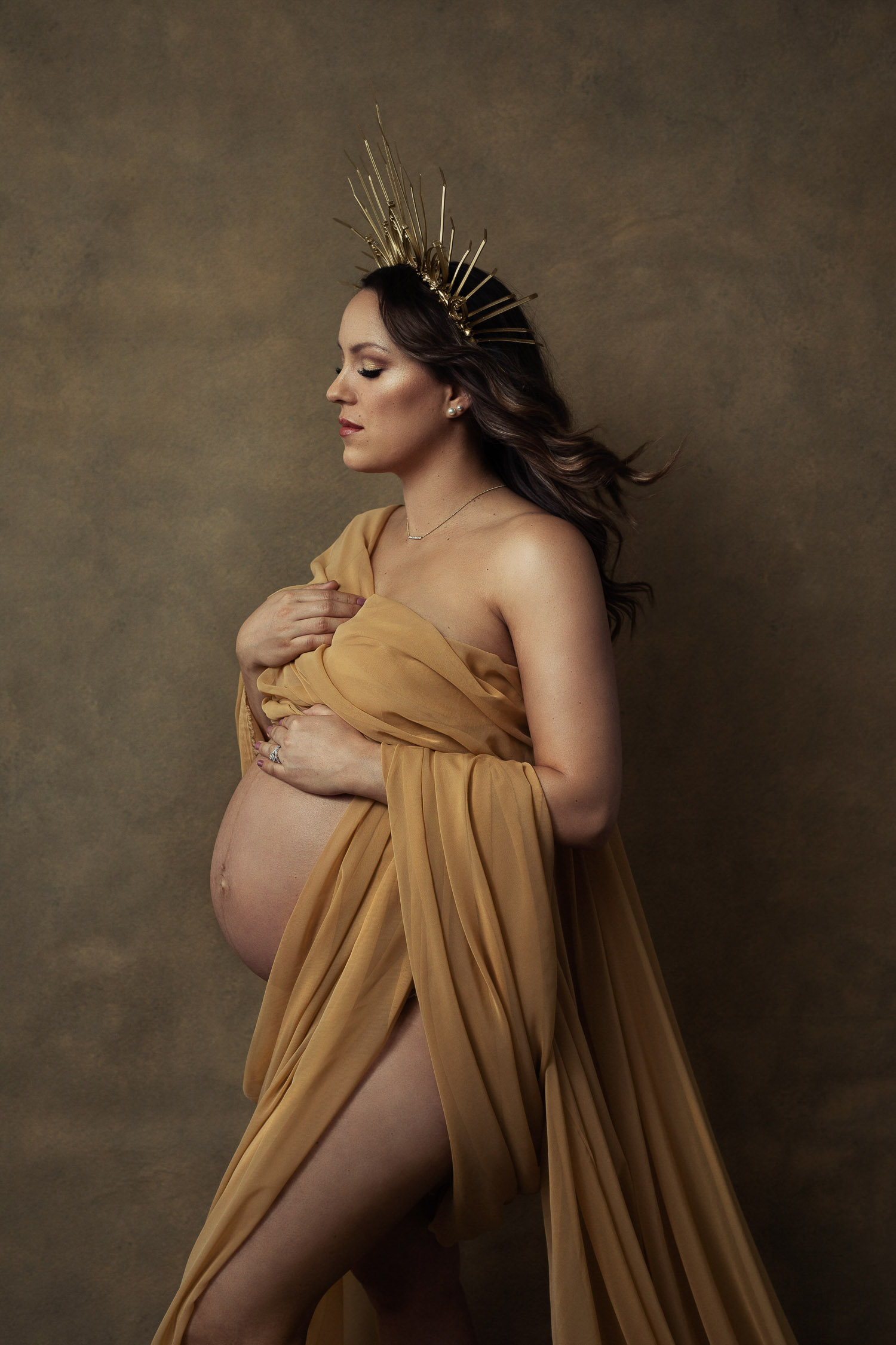 maternity session goddess inspired.