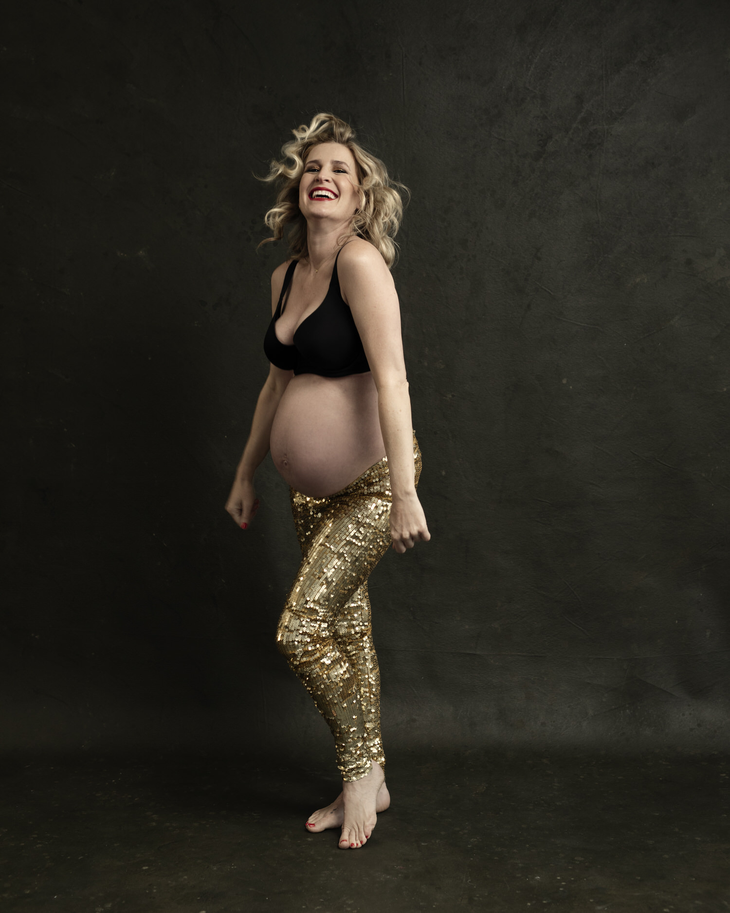 fun maternity photoshoot.