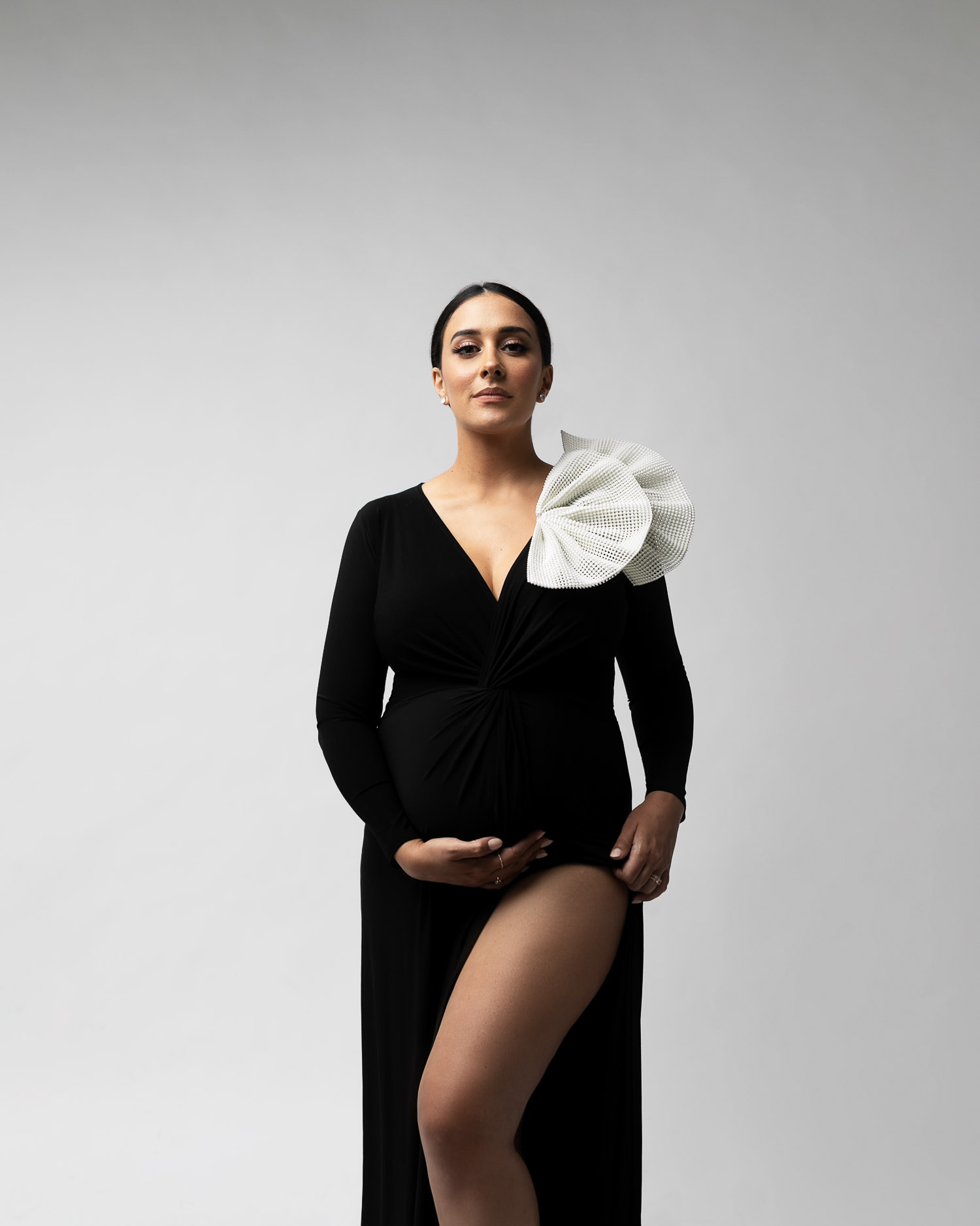 Elegant portrait of a pregnant woman.