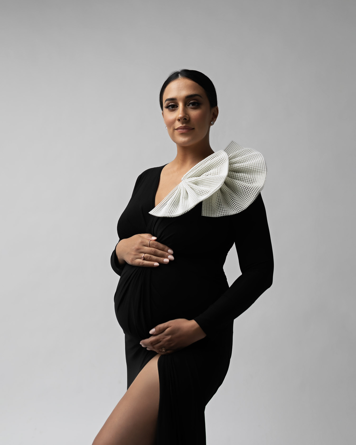 Elegant portrait of a pregnant woman.