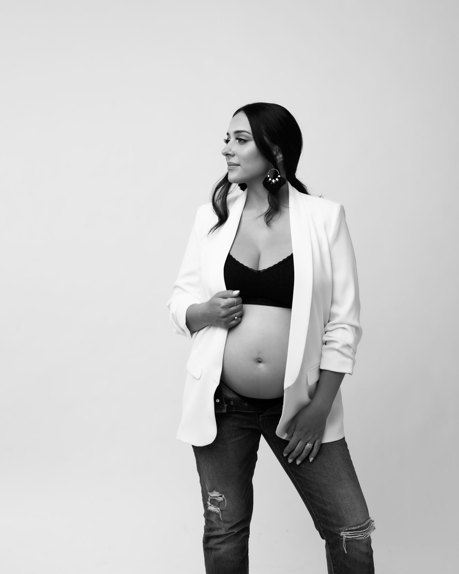 editorial pregnancy photoshoot.