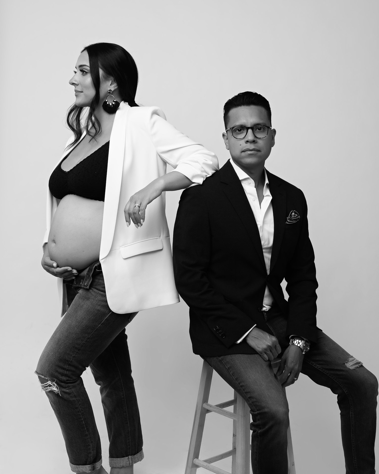 editorial pregnancy photoshoot