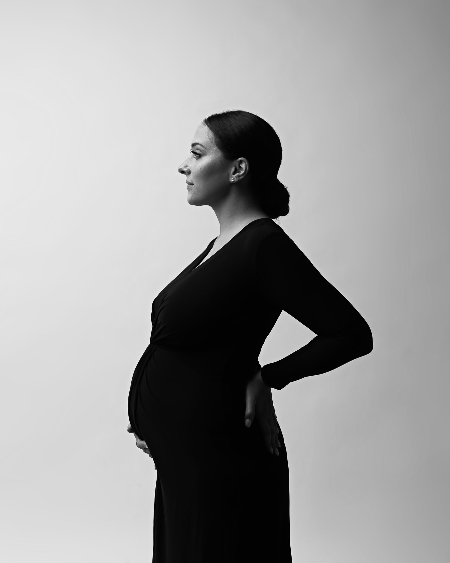 Elegant portrait of a pregnant woman.
