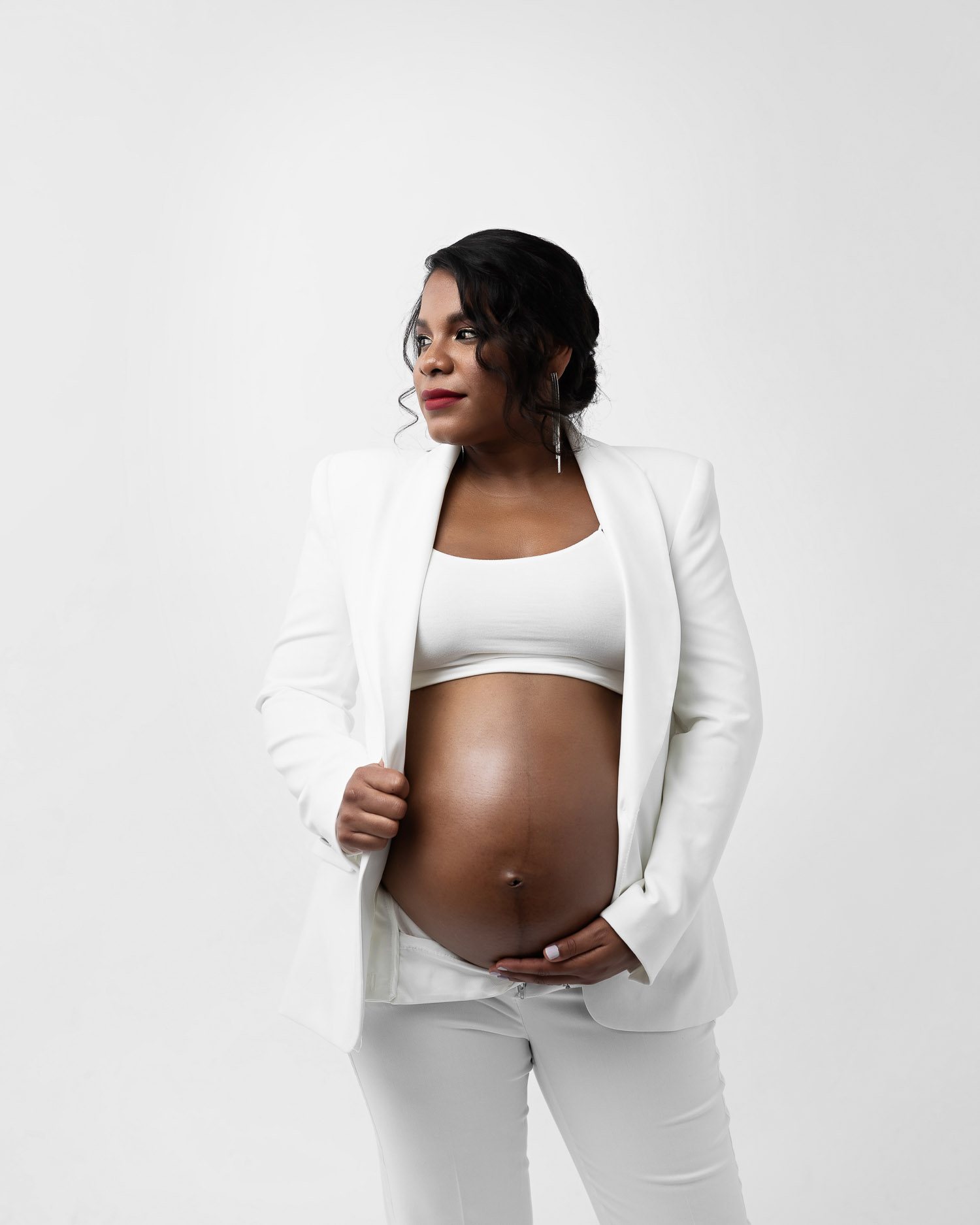 Fashion inspired maternity photoshoot.