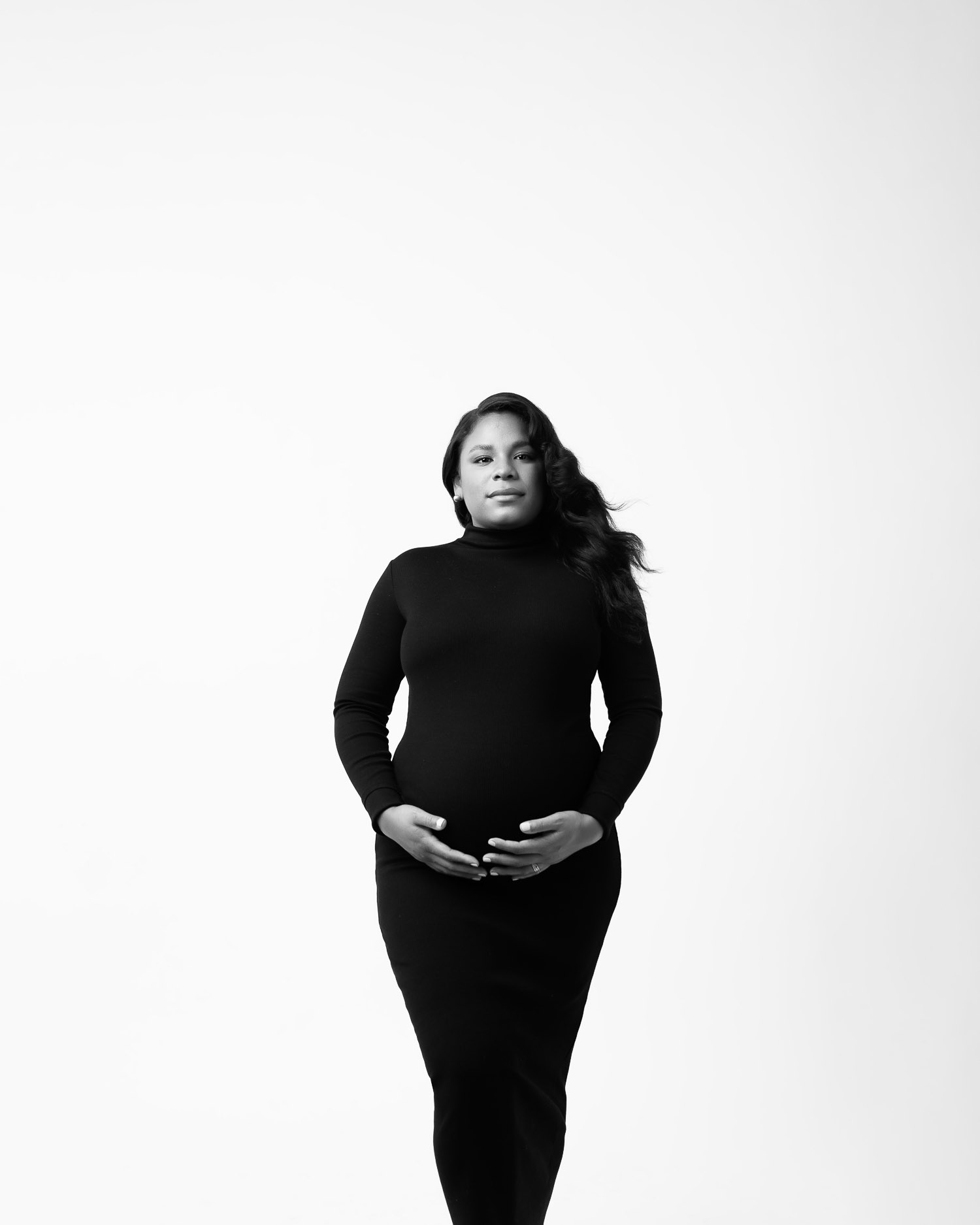 classic and elegant toronto pregnancy photography.