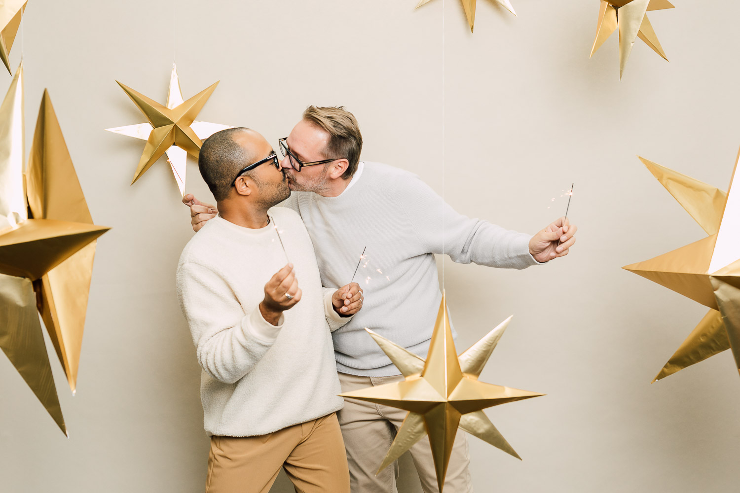 Toronto holiday mini session in studio