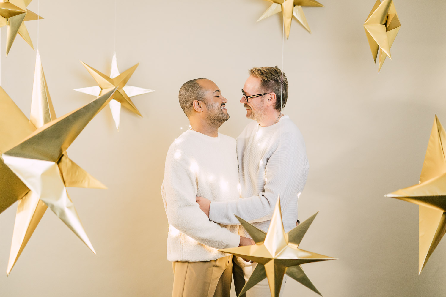 Toronto holiday mini session in studio minimalistic