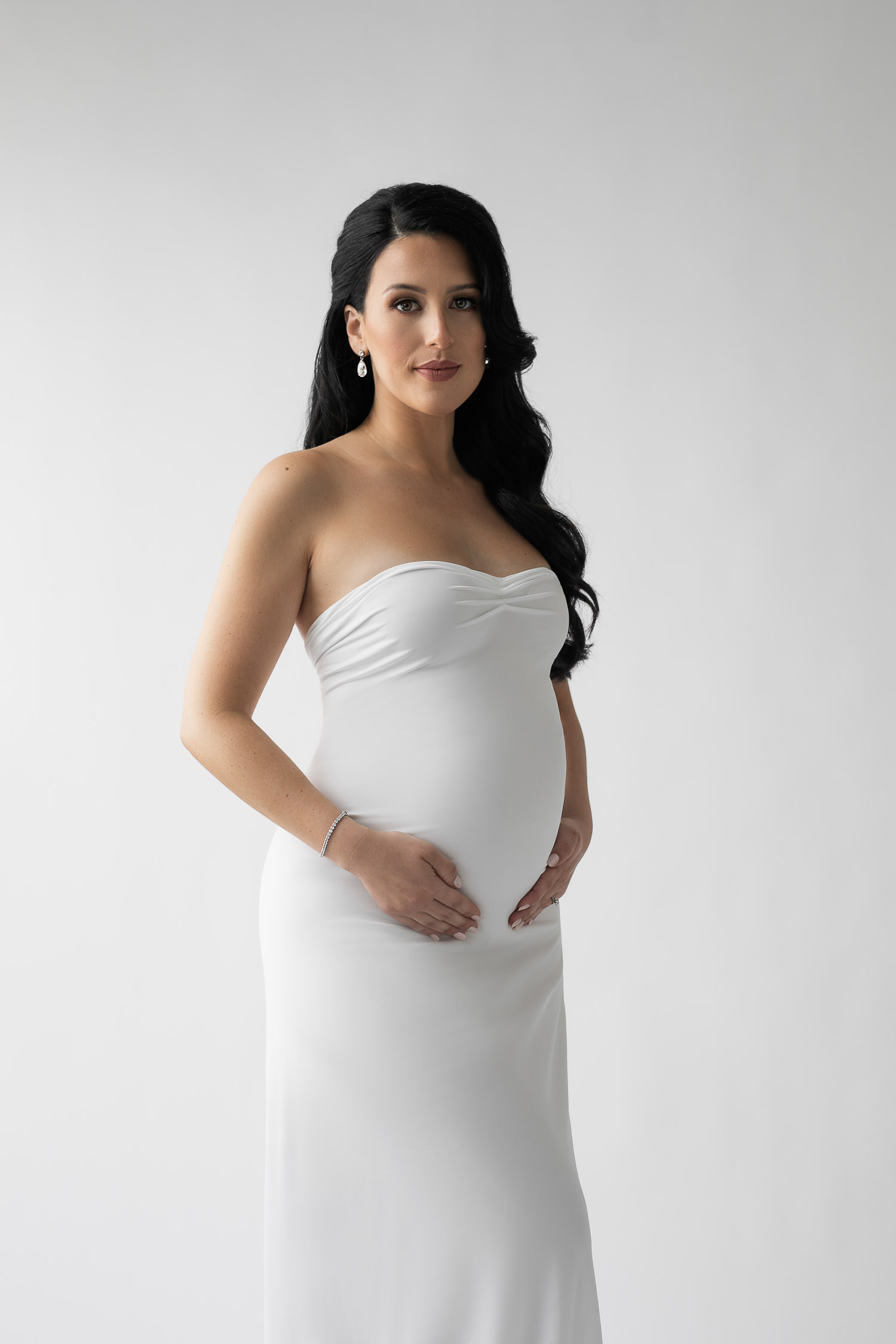 Fashion maternity photoshoot