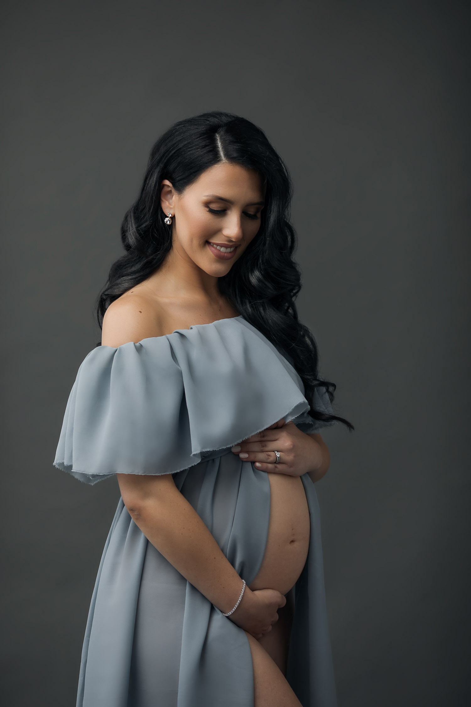 Classic maternity session in Toronto studio