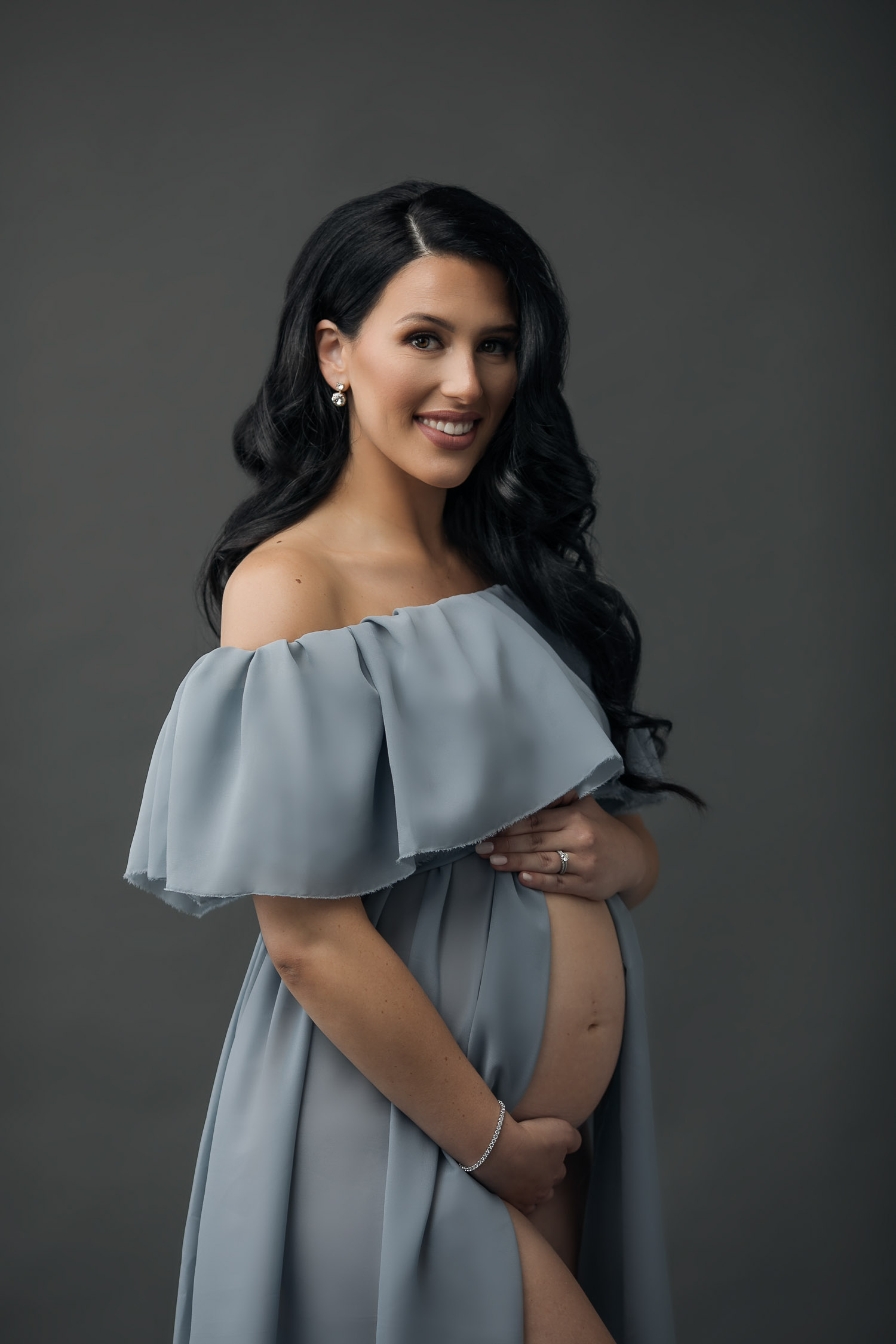 Classic maternity session in Toronto studio