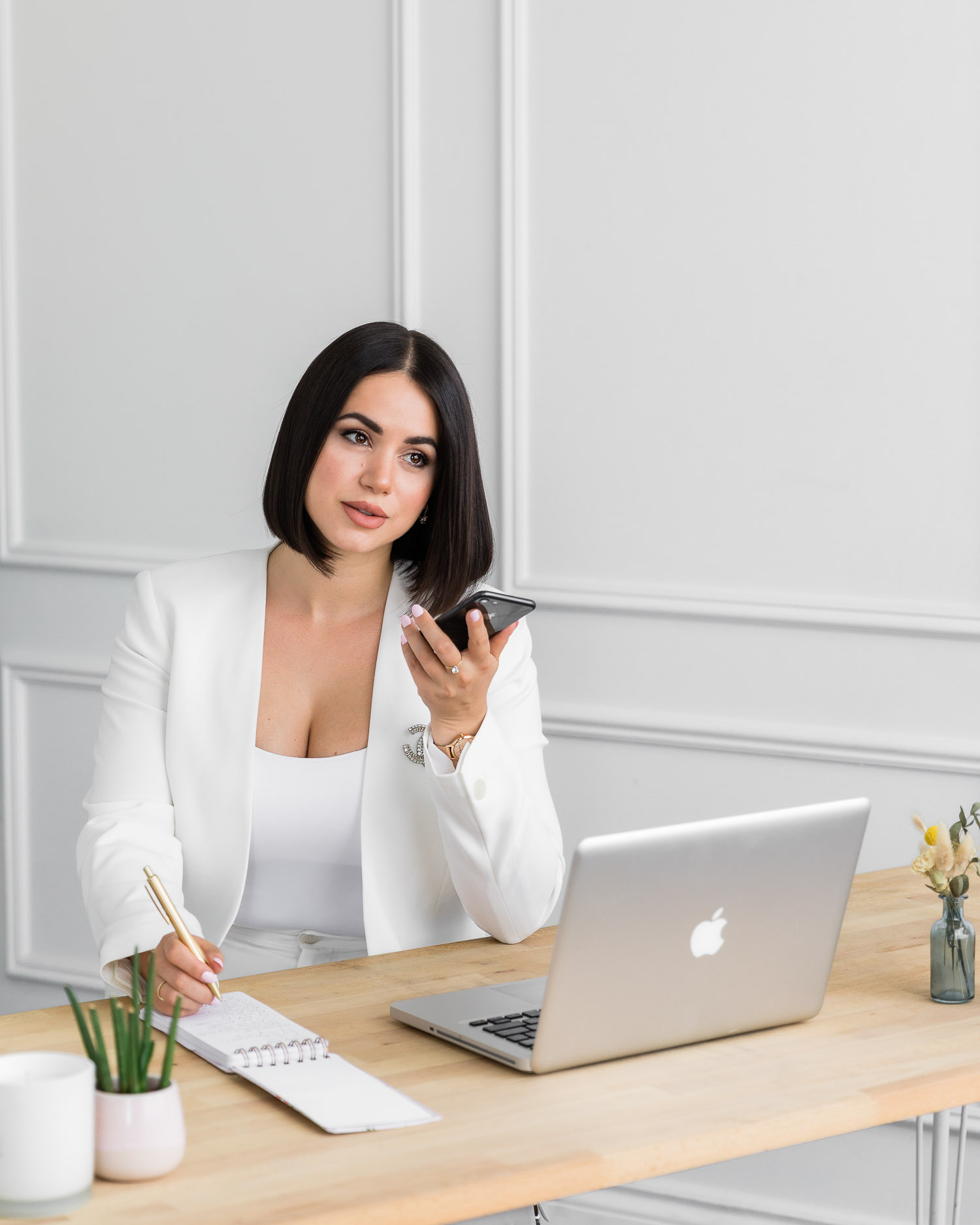 Sophisticated photoshoot for a female realtor