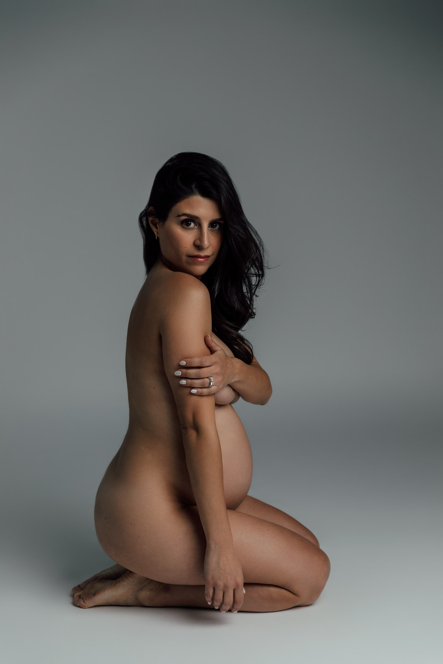 Nude maternity photoshoot